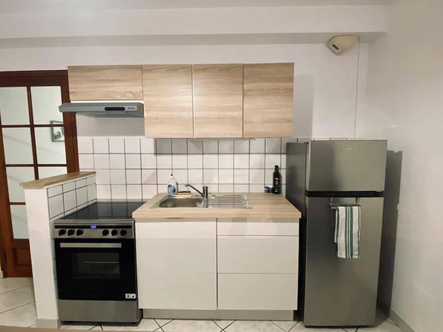 Appartement Au Centre-Ville Avec Cour ลองก์ ภายนอก รูปภาพ