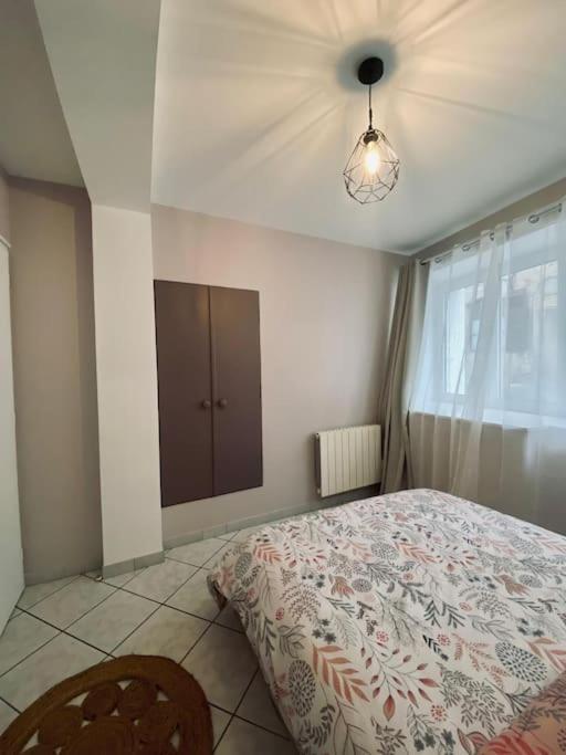 Appartement Au Centre-Ville Avec Cour ลองก์ ภายนอก รูปภาพ